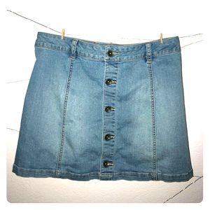 Vans front button mini skirt